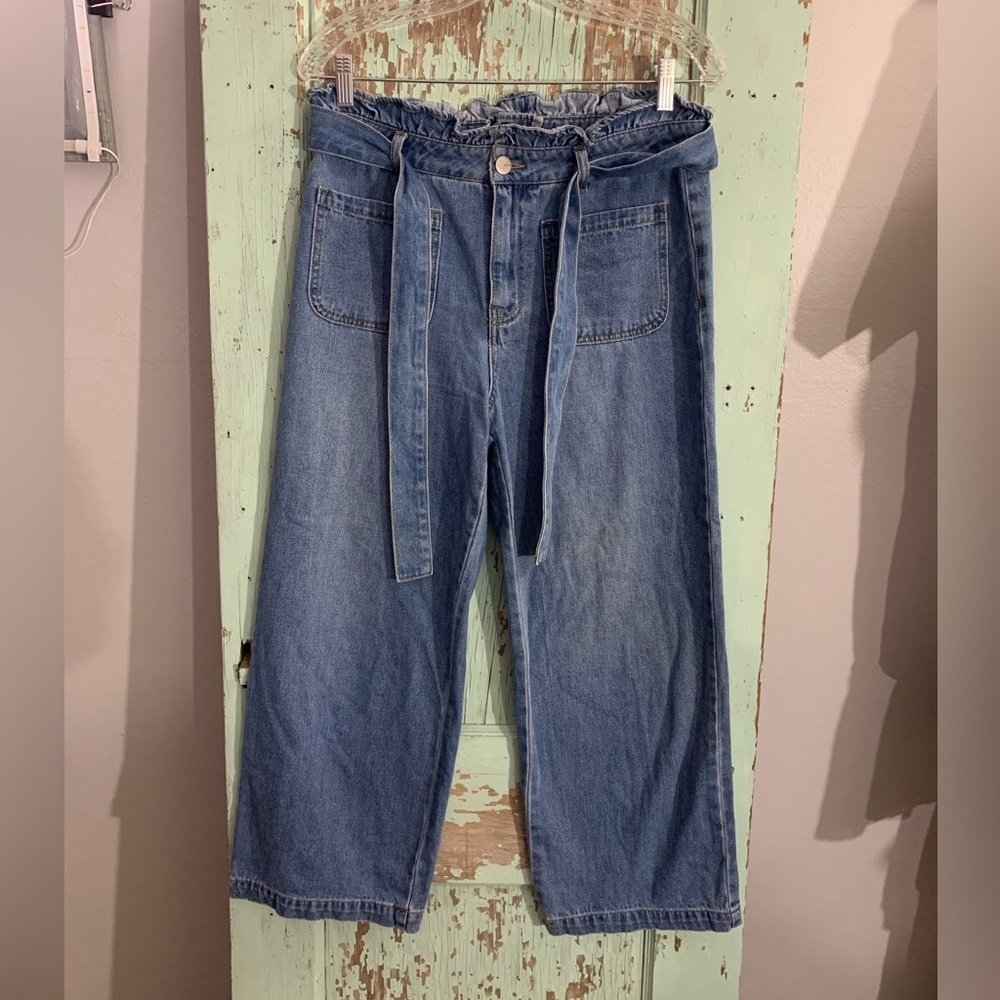 Women’s TGLA high-waisted wide leg blue paperbag cropped jeans with front tie
